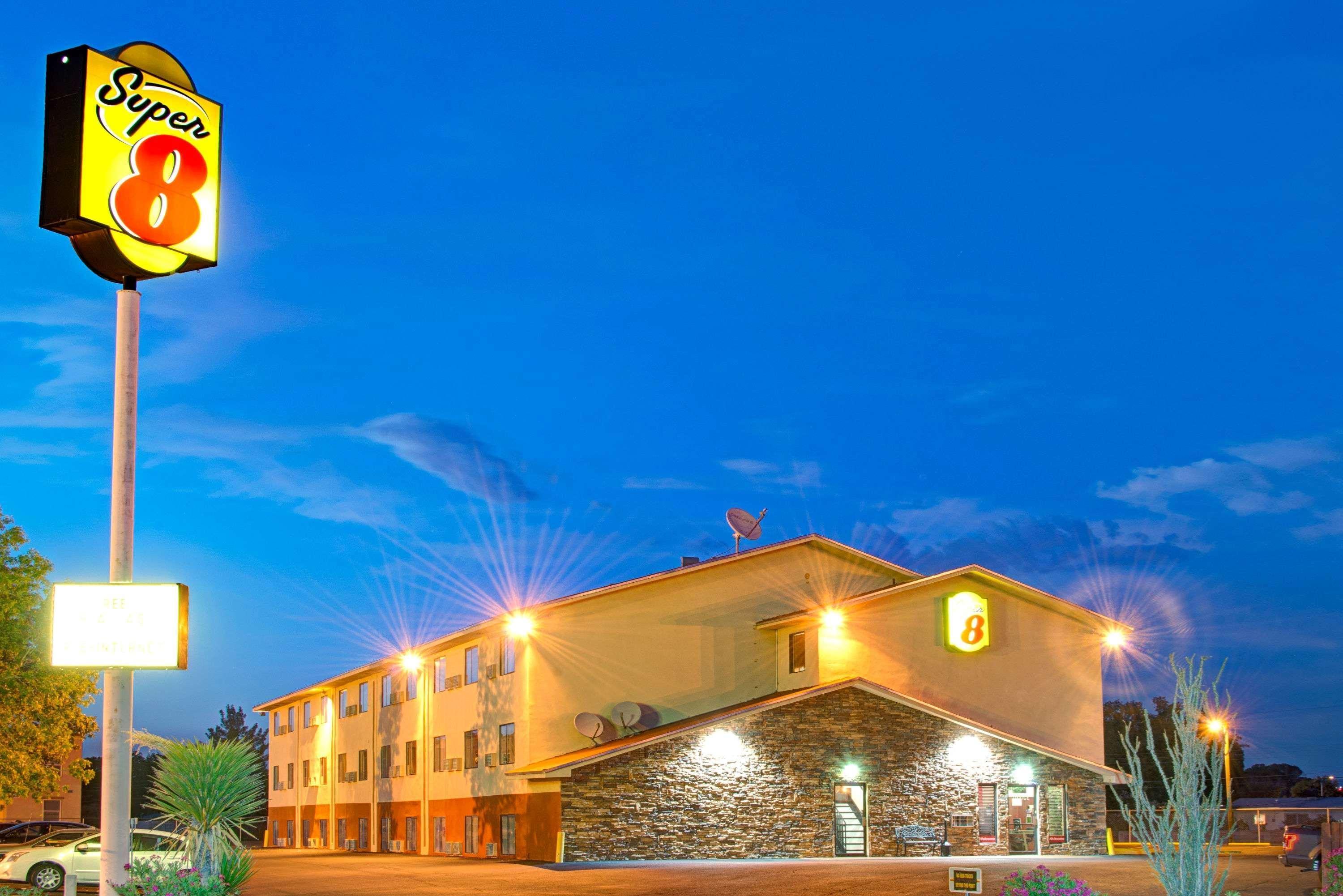 Super 8 By Wyndham Las Cruces University Area Eksteriør billede